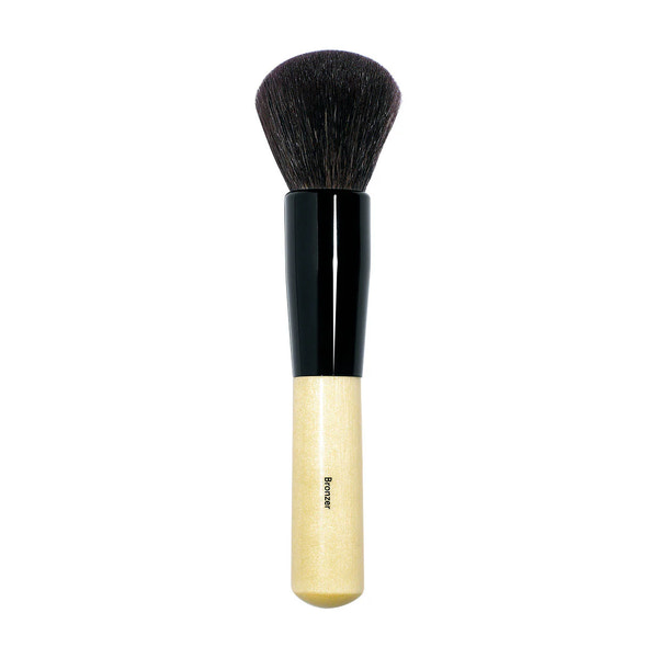 BRONZER BRUSH by Bobbi Brown